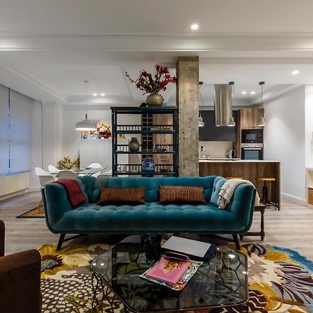 110 M2 Central Apartment In Abando Close To Guggenheim With Parking Bilbao Bagian luar foto