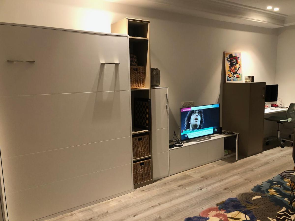 110 M2 Central Apartment In Abando Close To Guggenheim With Parking Bilbao Bagian luar foto