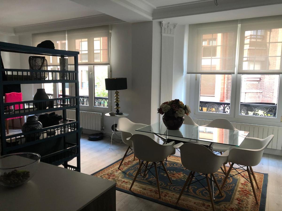 110 M2 Central Apartment In Abando Close To Guggenheim With Parking Bilbao Bagian luar foto