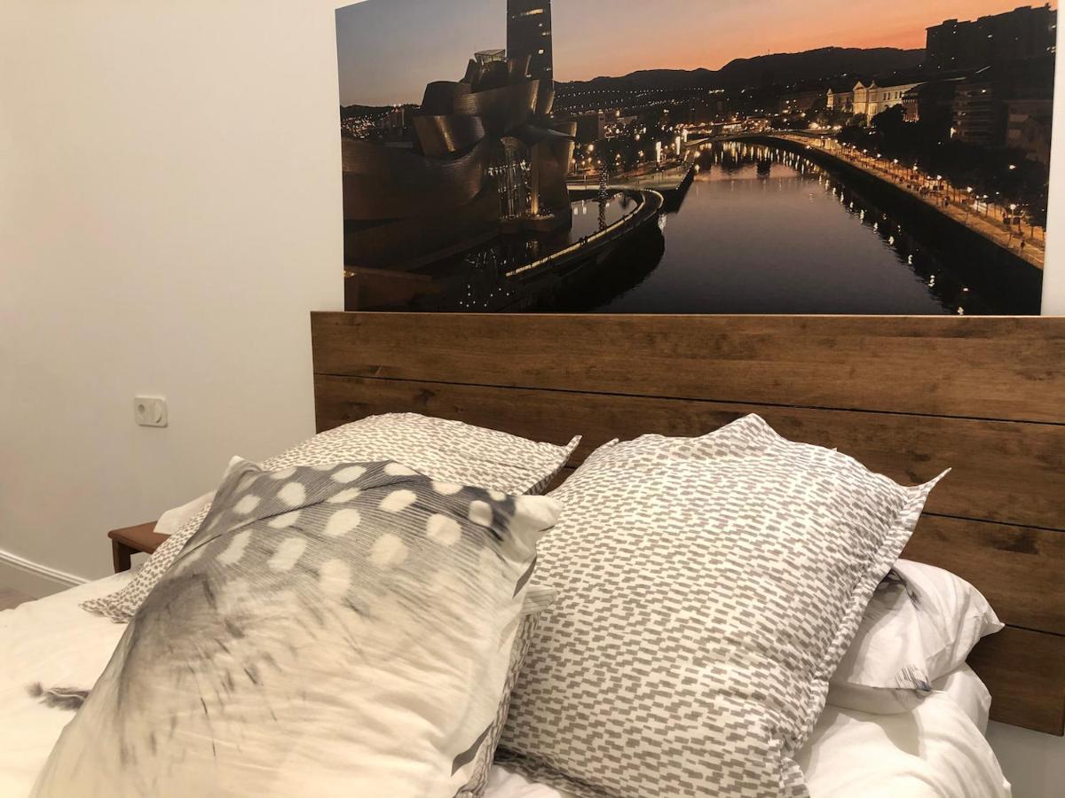 110 M2 Central Apartment In Abando Close To Guggenheim With Parking Bilbao Bagian luar foto