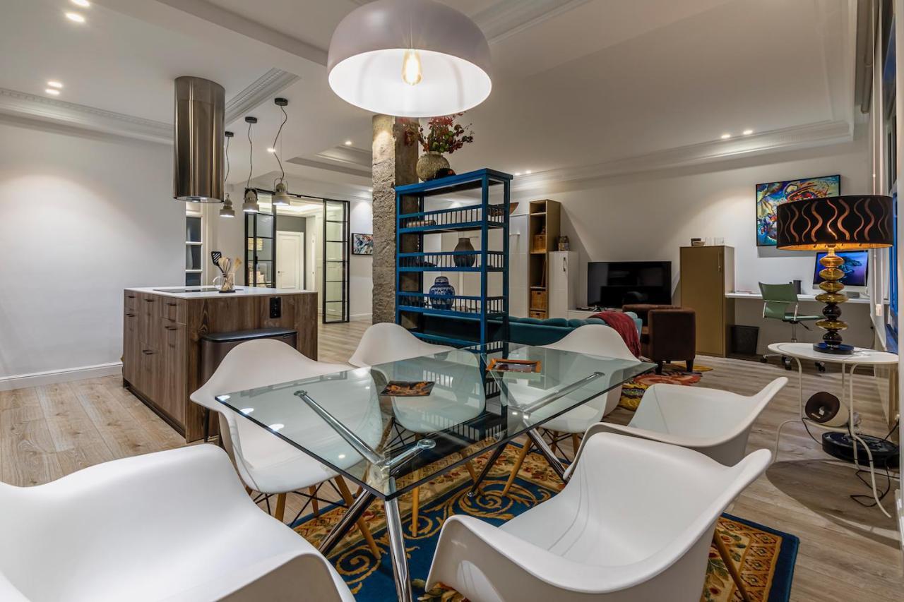 110 M2 Central Apartment In Abando Close To Guggenheim With Parking Bilbao Bagian luar foto